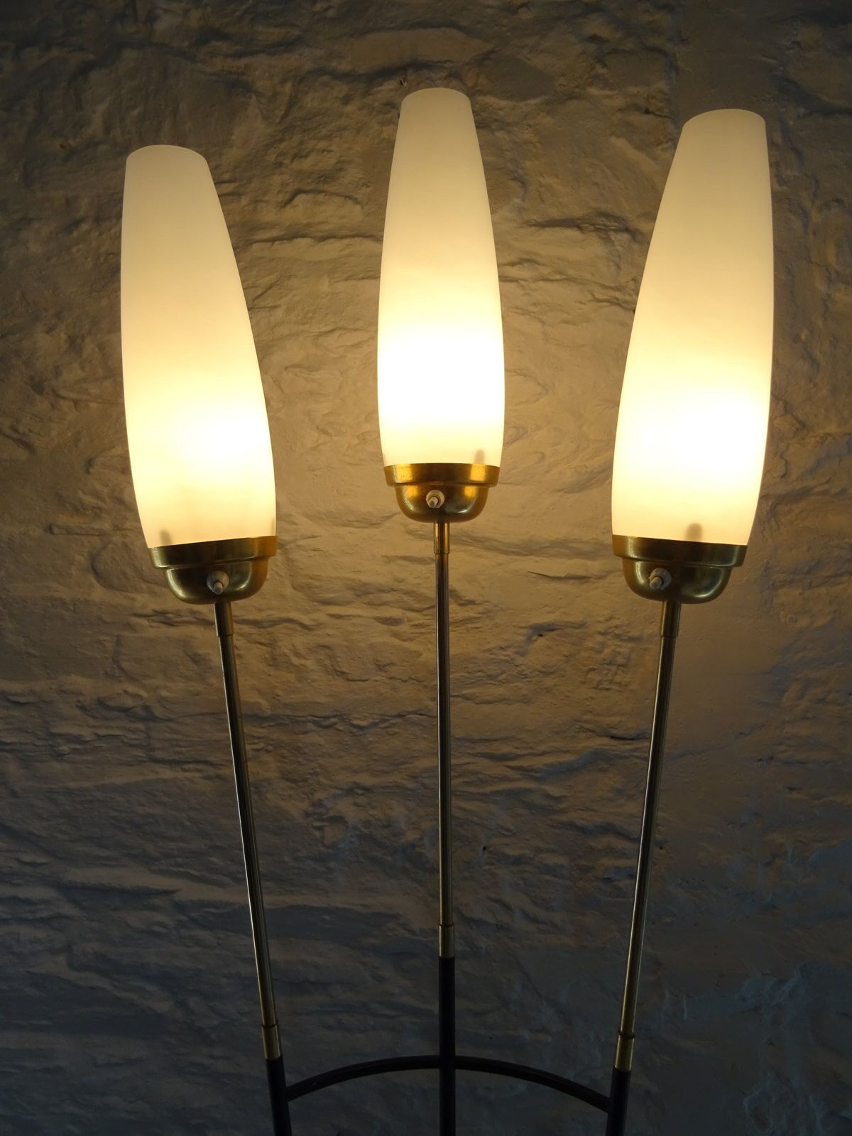 Opalines design lamppost