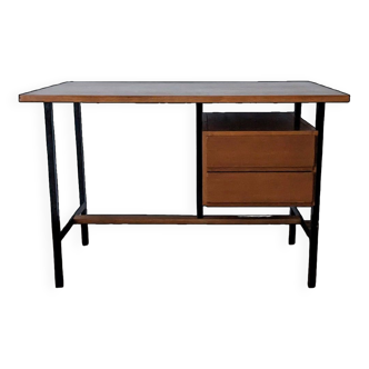 Bureau moderniste des années 60