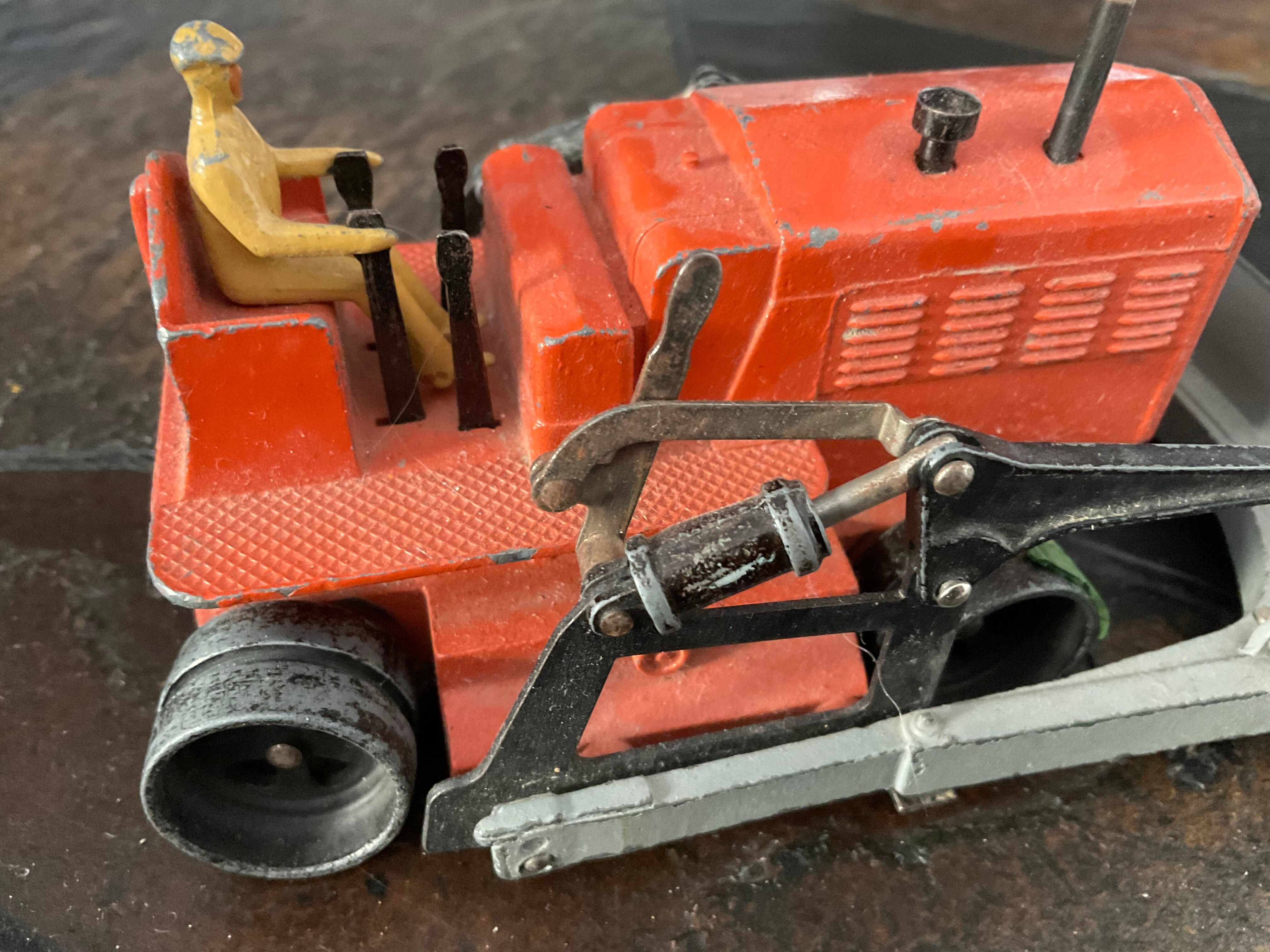 Bulldozer «  blawknox » 885 dinkysupertoys