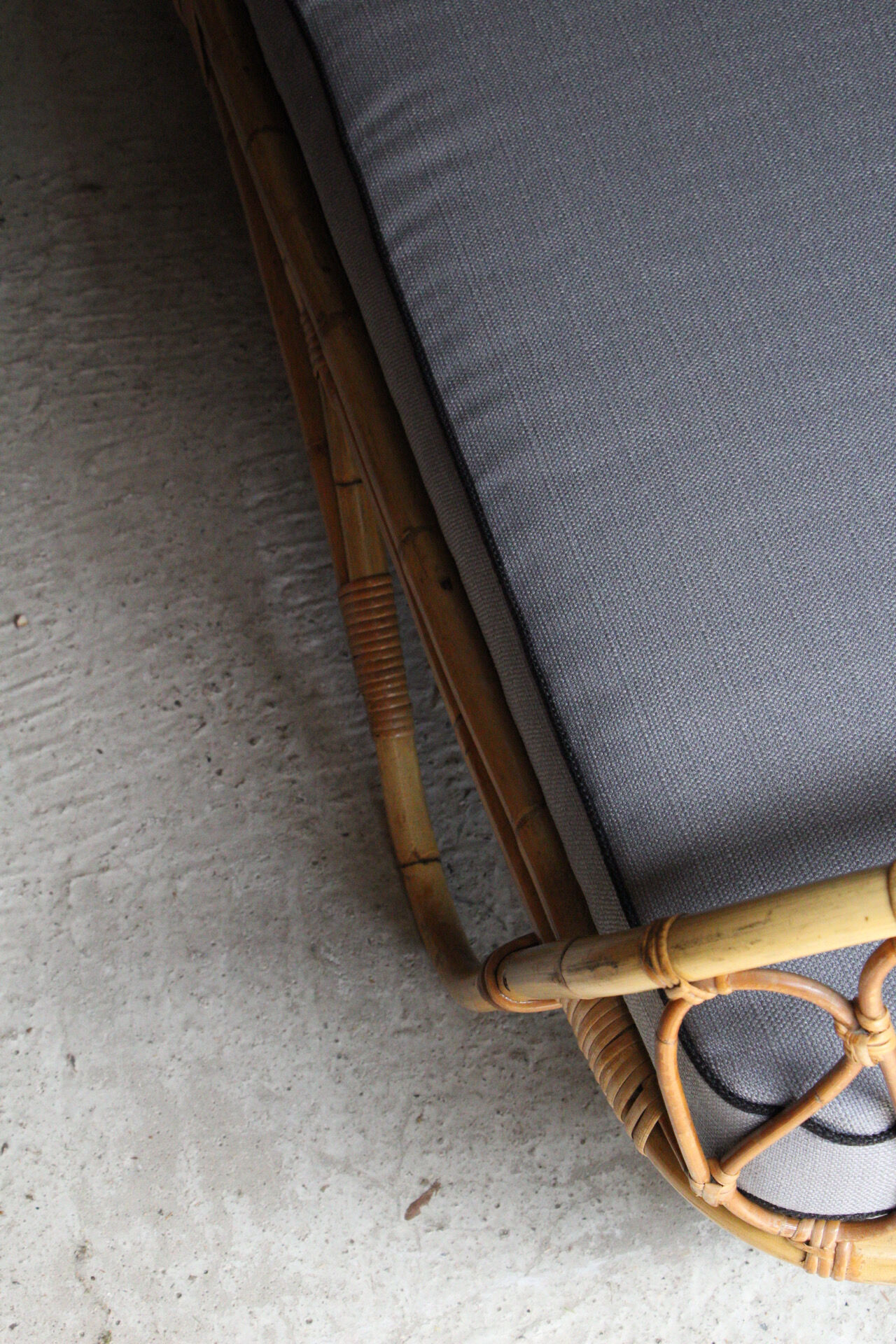 Daybed rotin Louis Sognot 1960