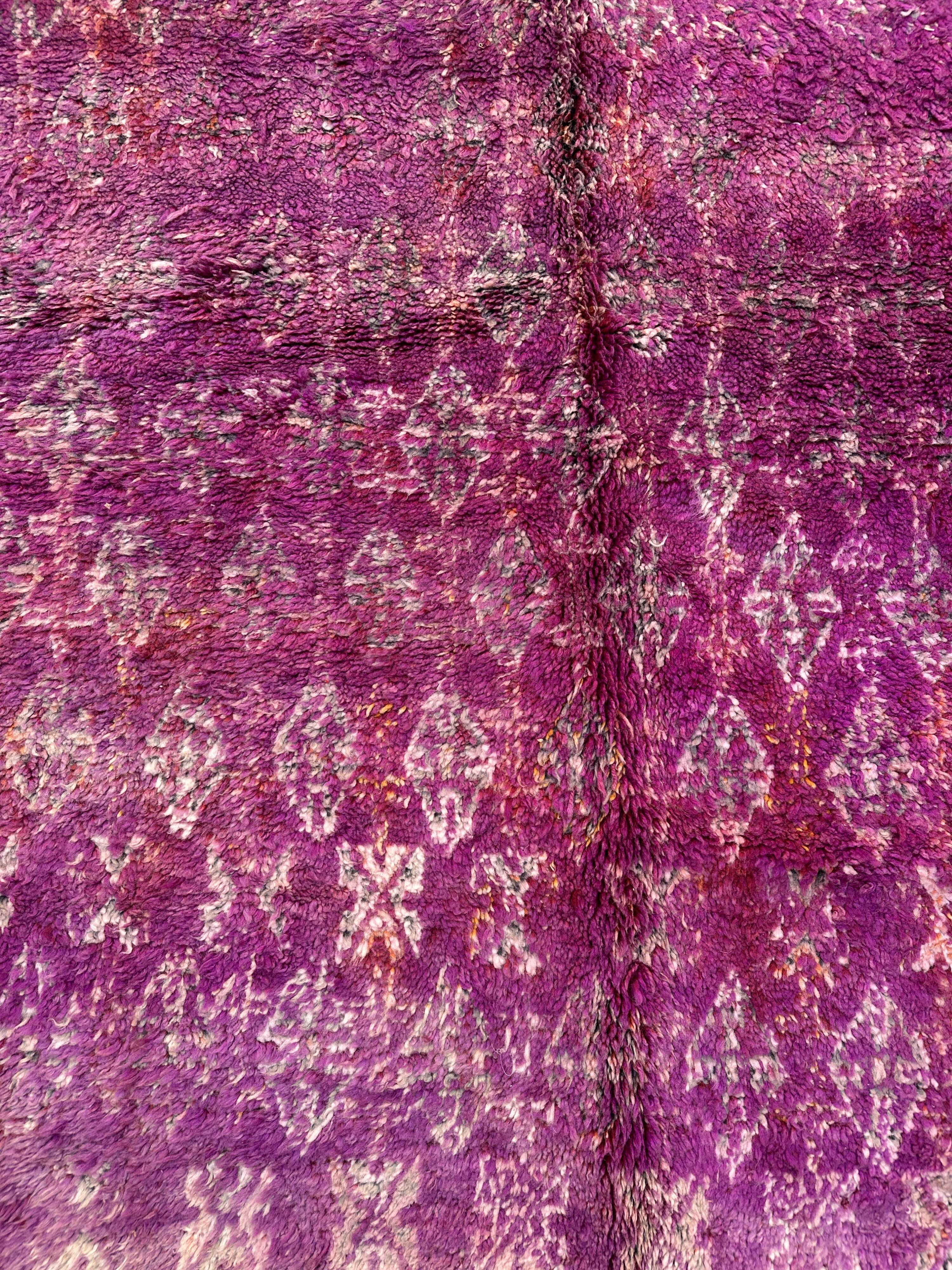 Moroccan rug - 217 x 358 cm