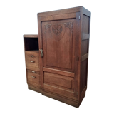 Asymmetrical vintage wardrobe 50s