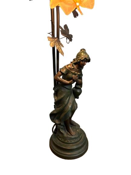 Table lamp in cast iron