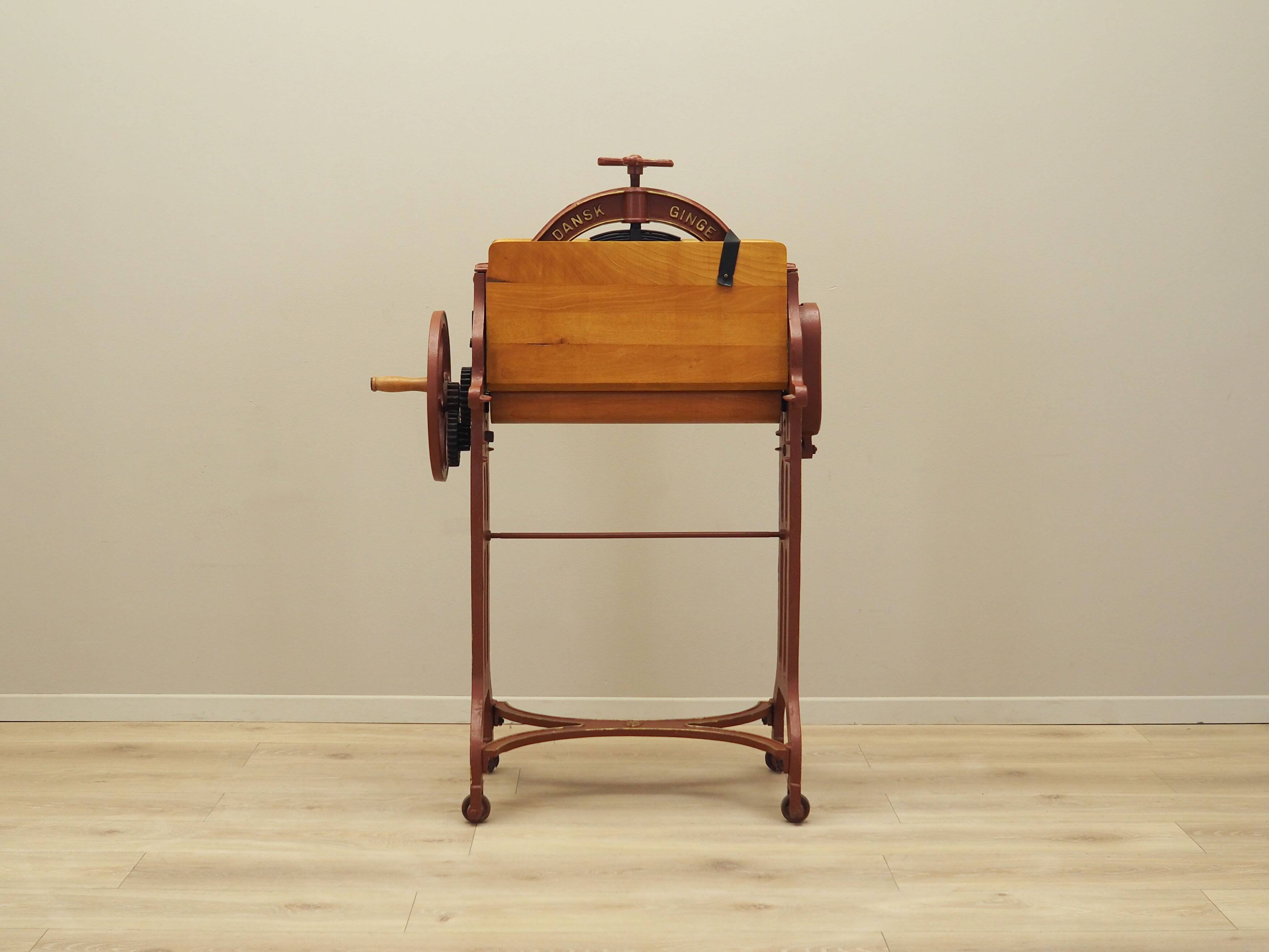 Mangle en fonte, design danois, 19e/20e siècle, production : Danemark