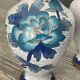 2 Asian vases
