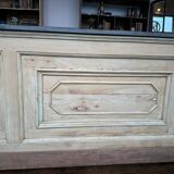 Large Pharmacy Counter