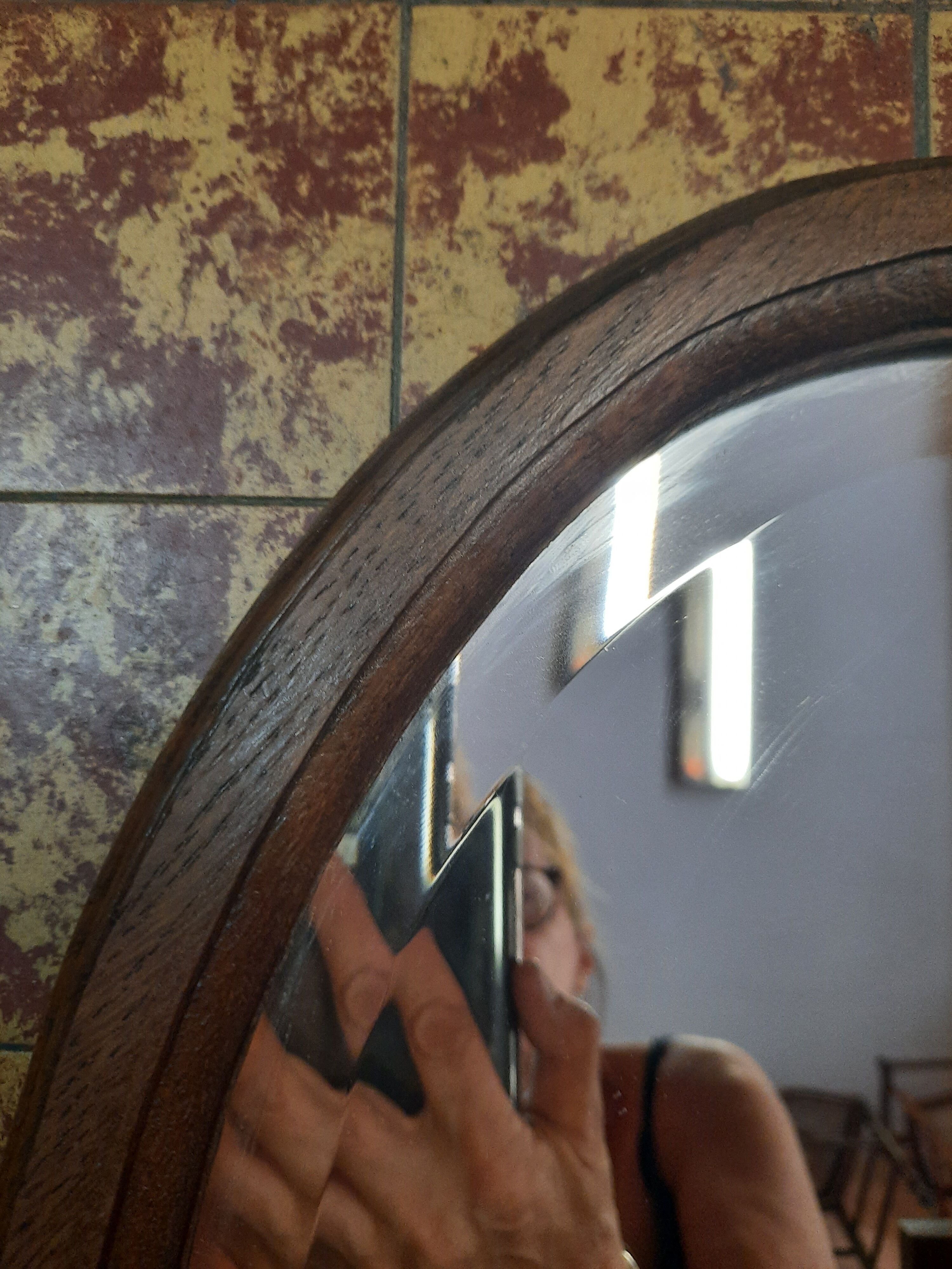 Beveled mirror