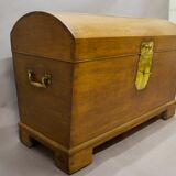 Treasure oak domed top chest