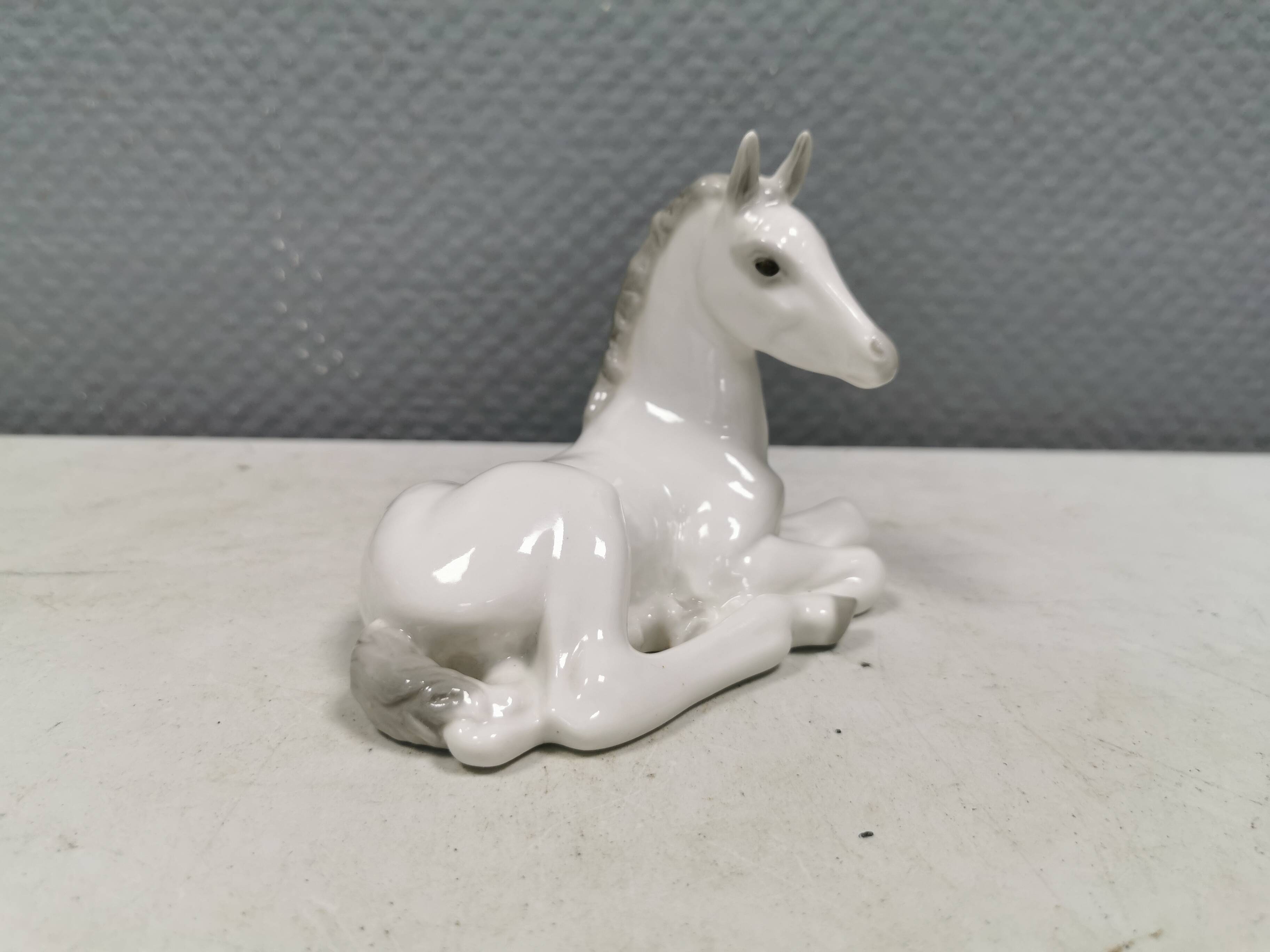 Original lomonosov horse, from before 1989 (ussr stamp under the horse)