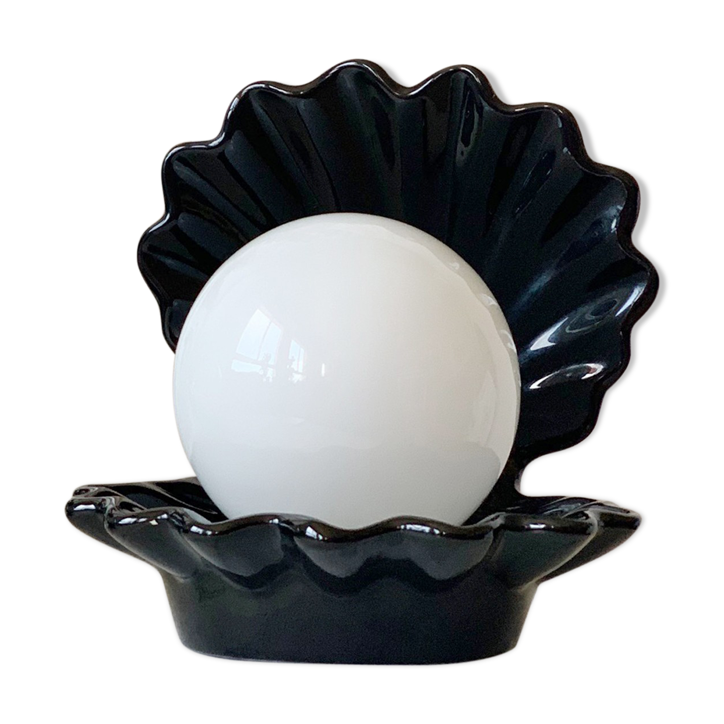 Black ceramic shell lamp