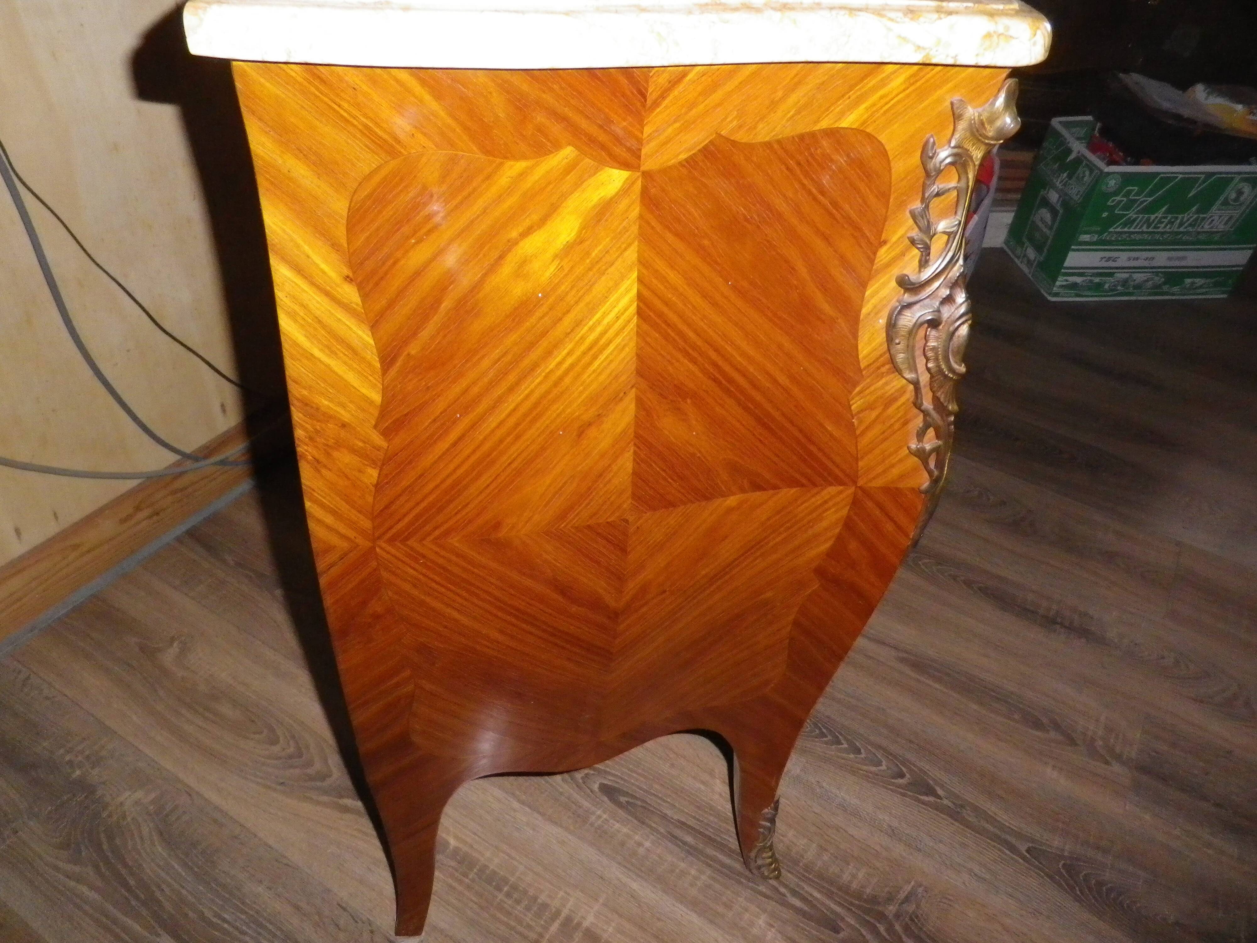 Louis XV style inlaid chest of drawers