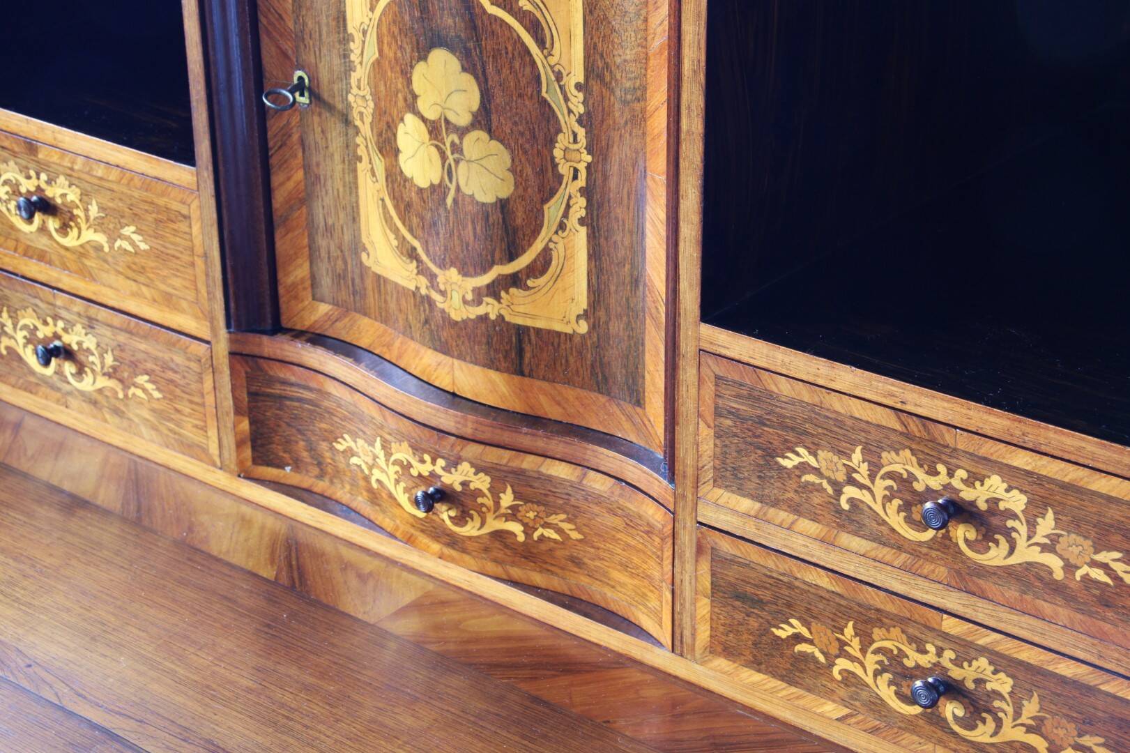 Vintage Danish Walnut 19th-century escritoire / Secretary, Victorian style