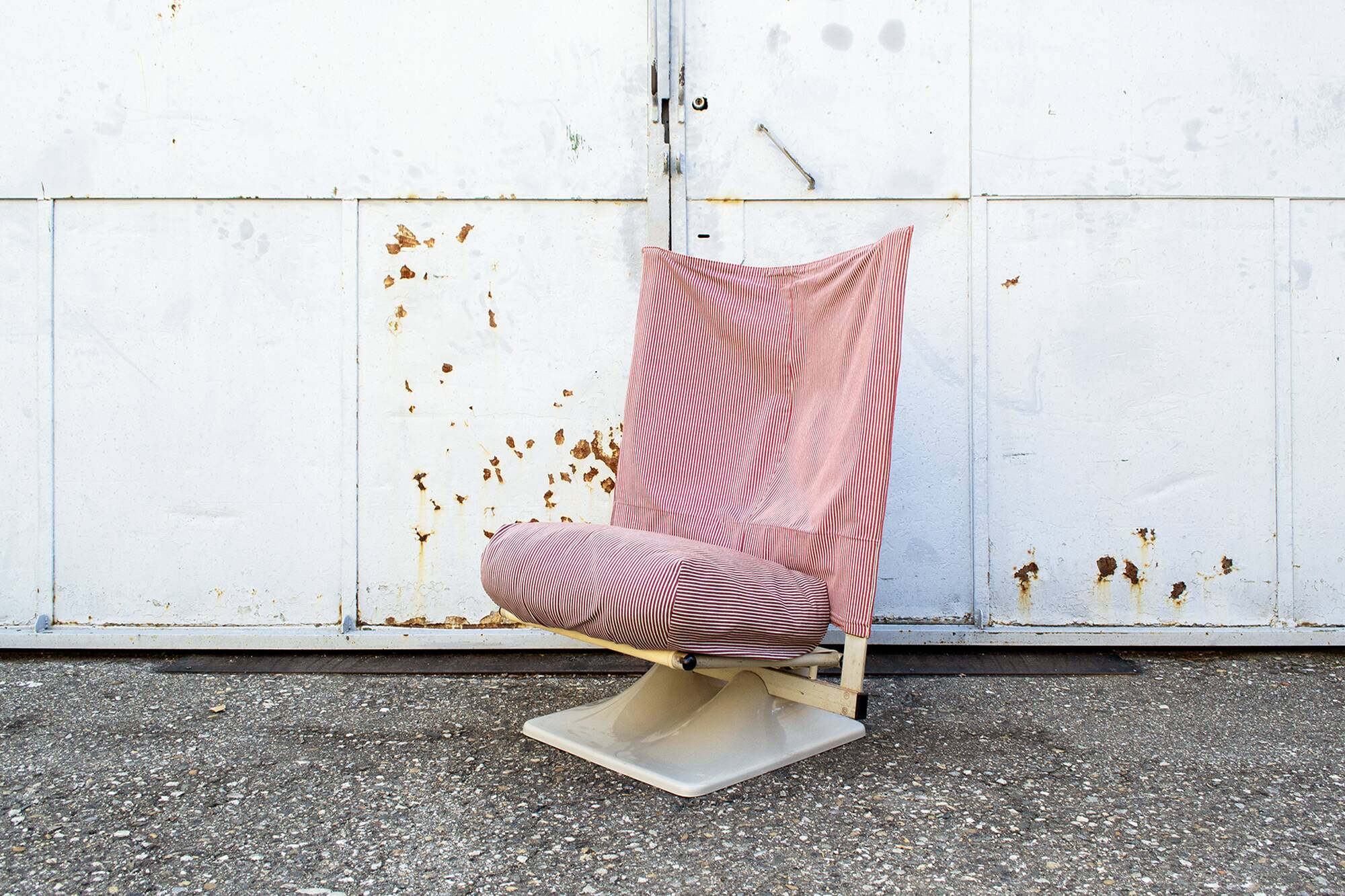 Fauteuil modèle AEO par Archizoom Associati pour Cassina, 1973