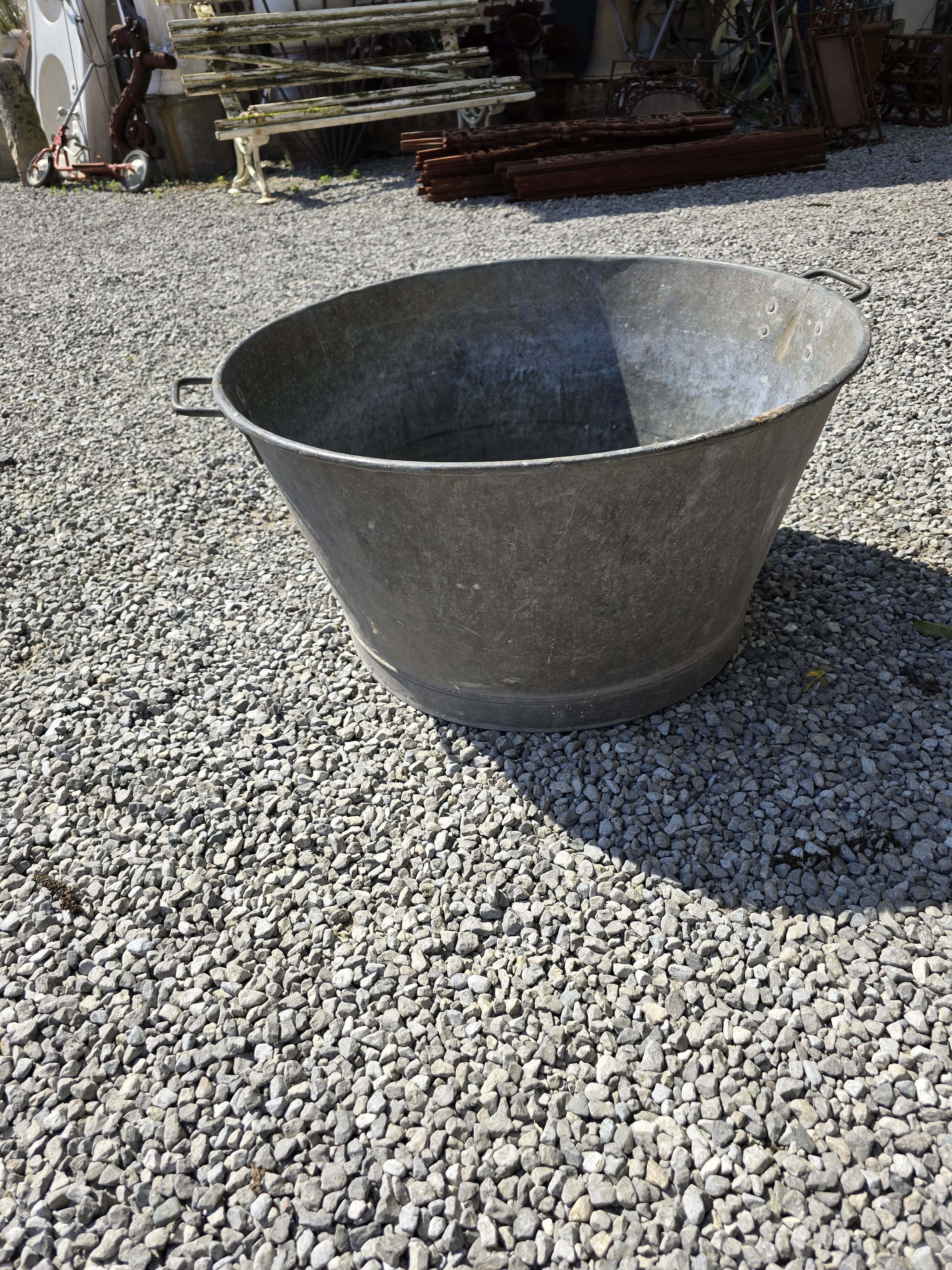 Zinc basin. 70 liters