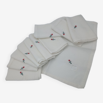 Set of 11 napkins