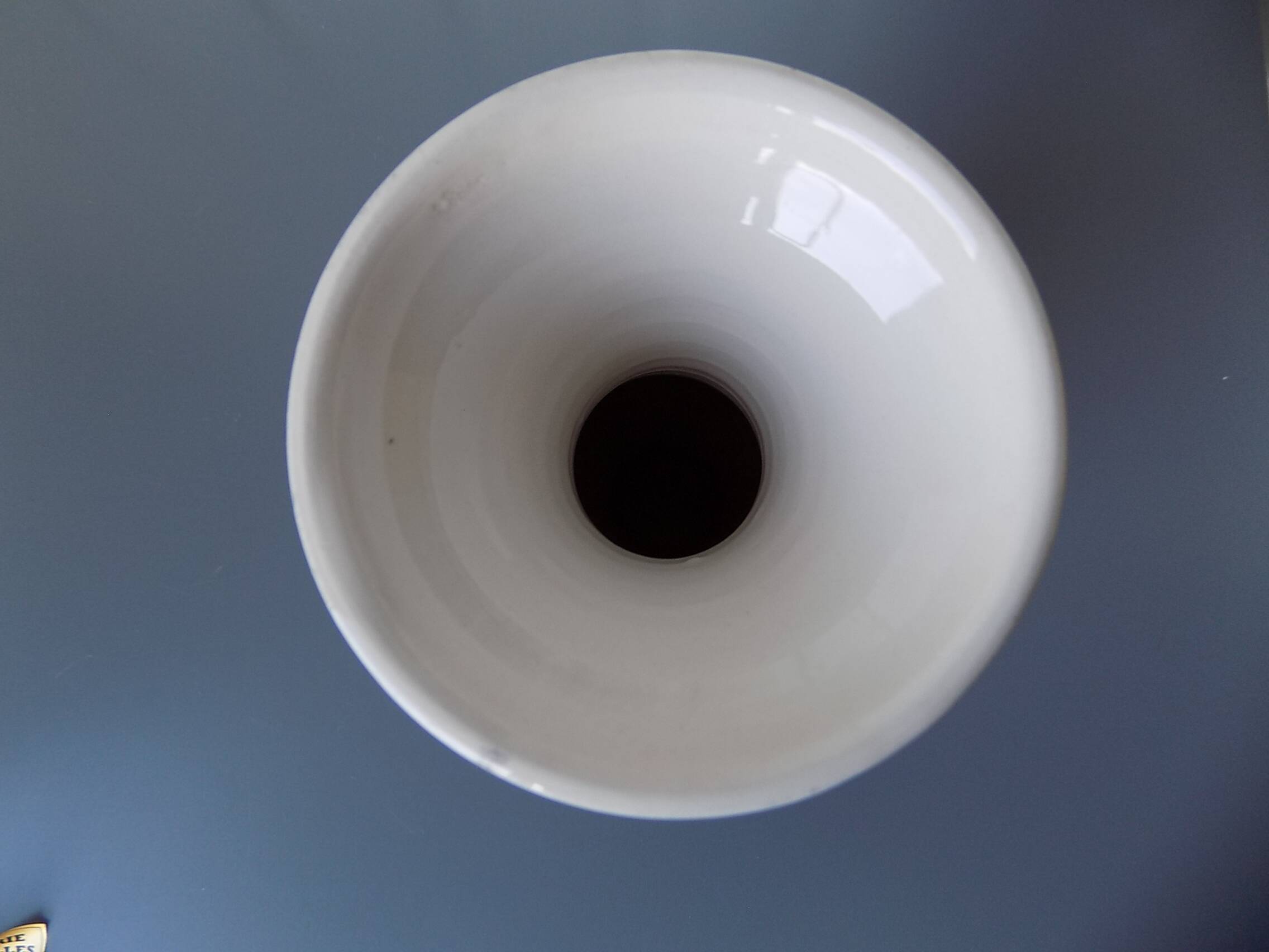 Earthenware vase with Breton decor (17 cm)