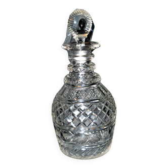 Carafe en cristal richement taillé et gravé diamant biseaux baccarat ou saint-louis? trianon