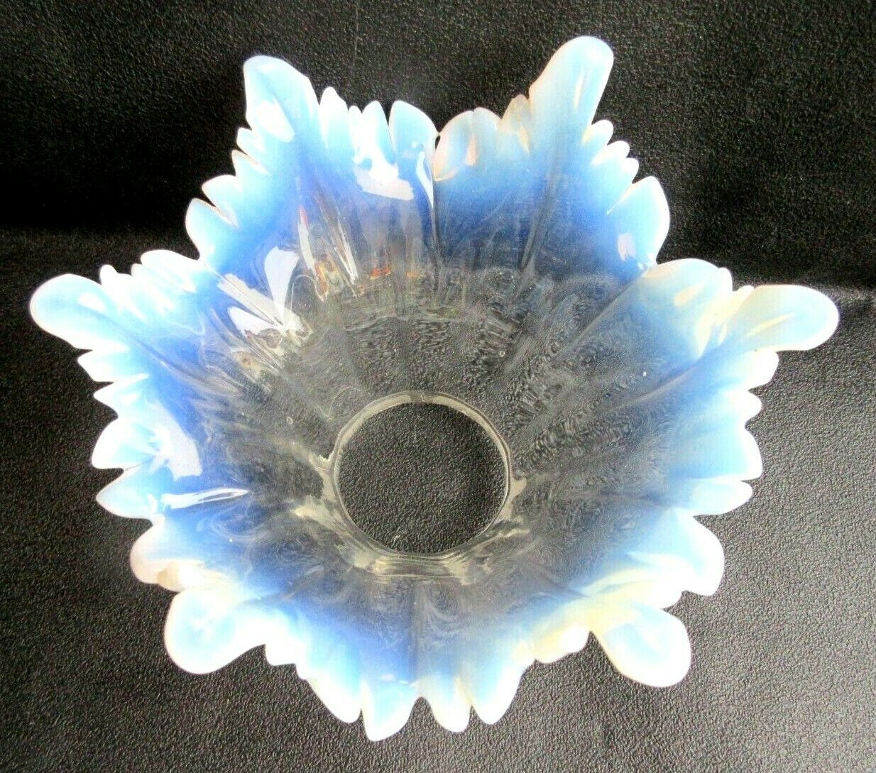 Tulip with glass claw, flower with 6 opalescent cut petals, Art Deco