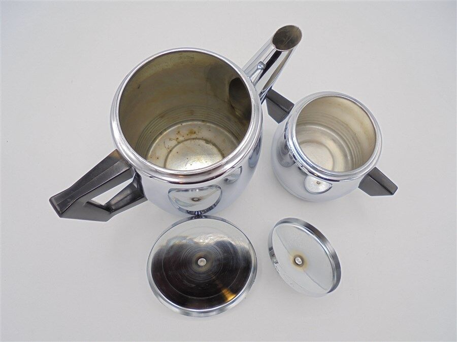 Teapot and sugar together