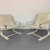 Ensemble de deux chaises longues blanches Space Age, années 1970