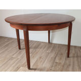 Scandinavian dining table in 1960 extendable teak