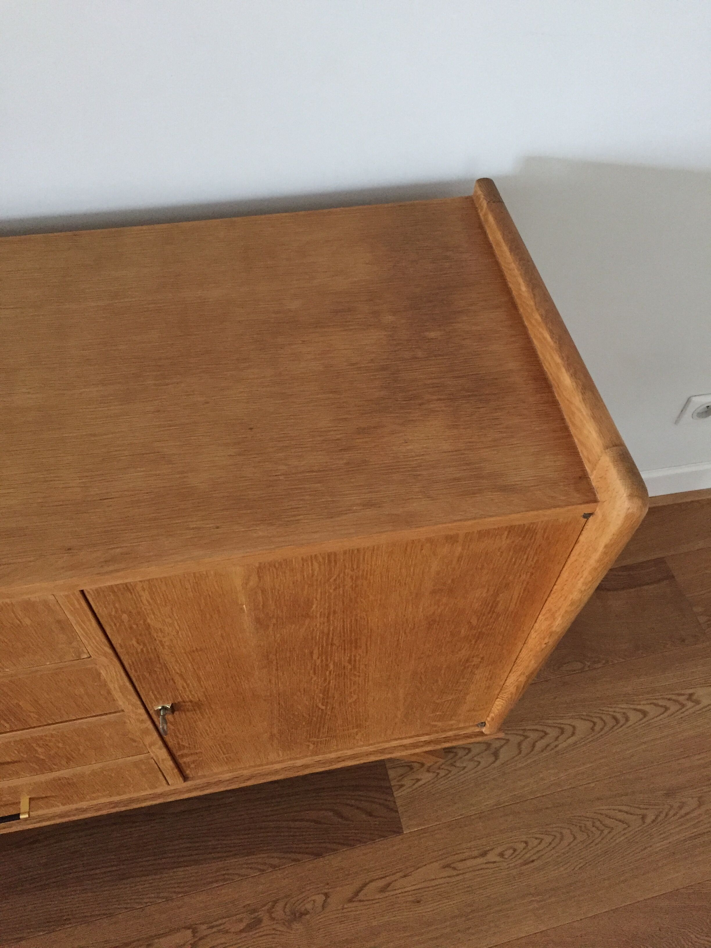 Vintage dresser buffet