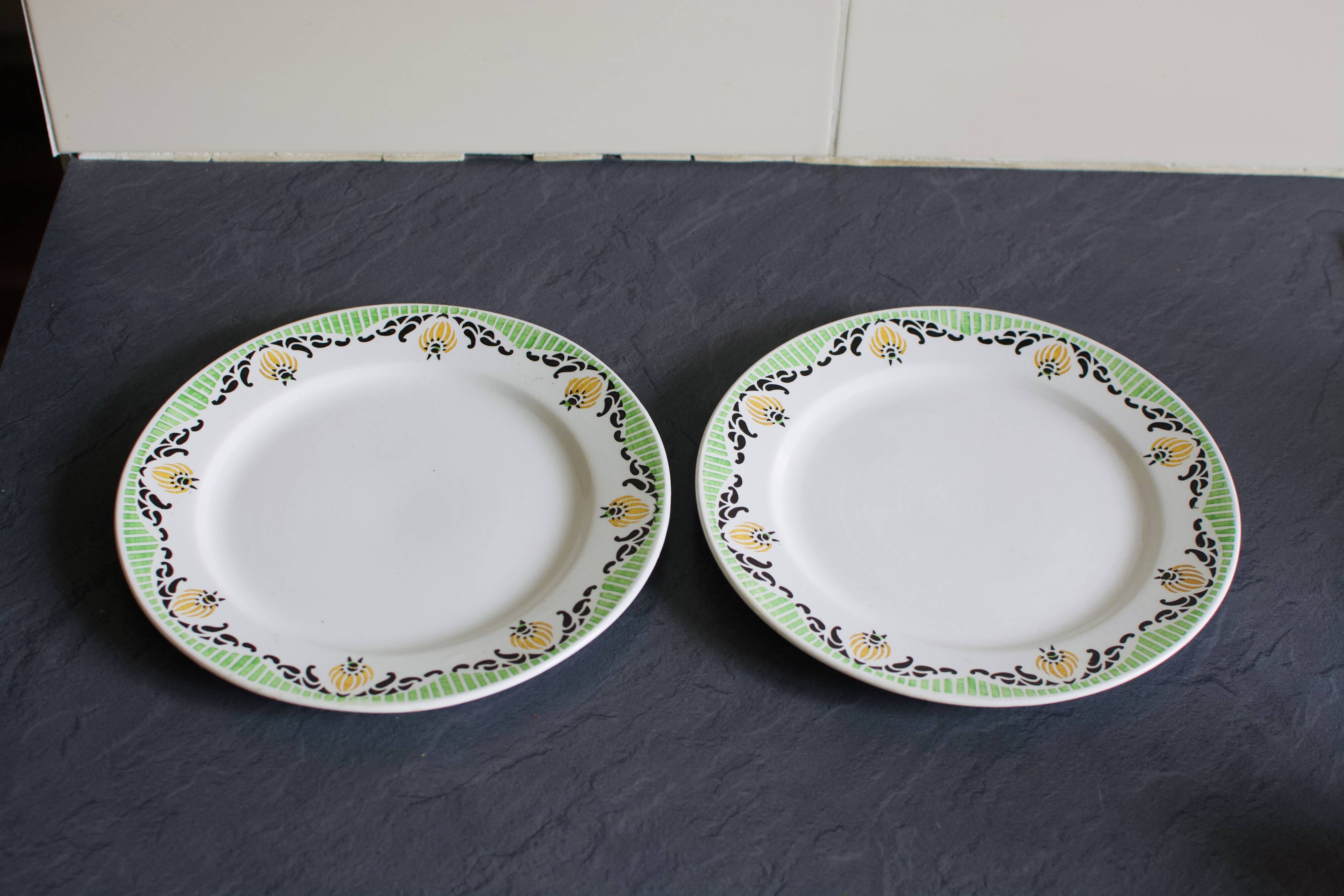 2 assiettes anciennes Sarreguemines Maroussia