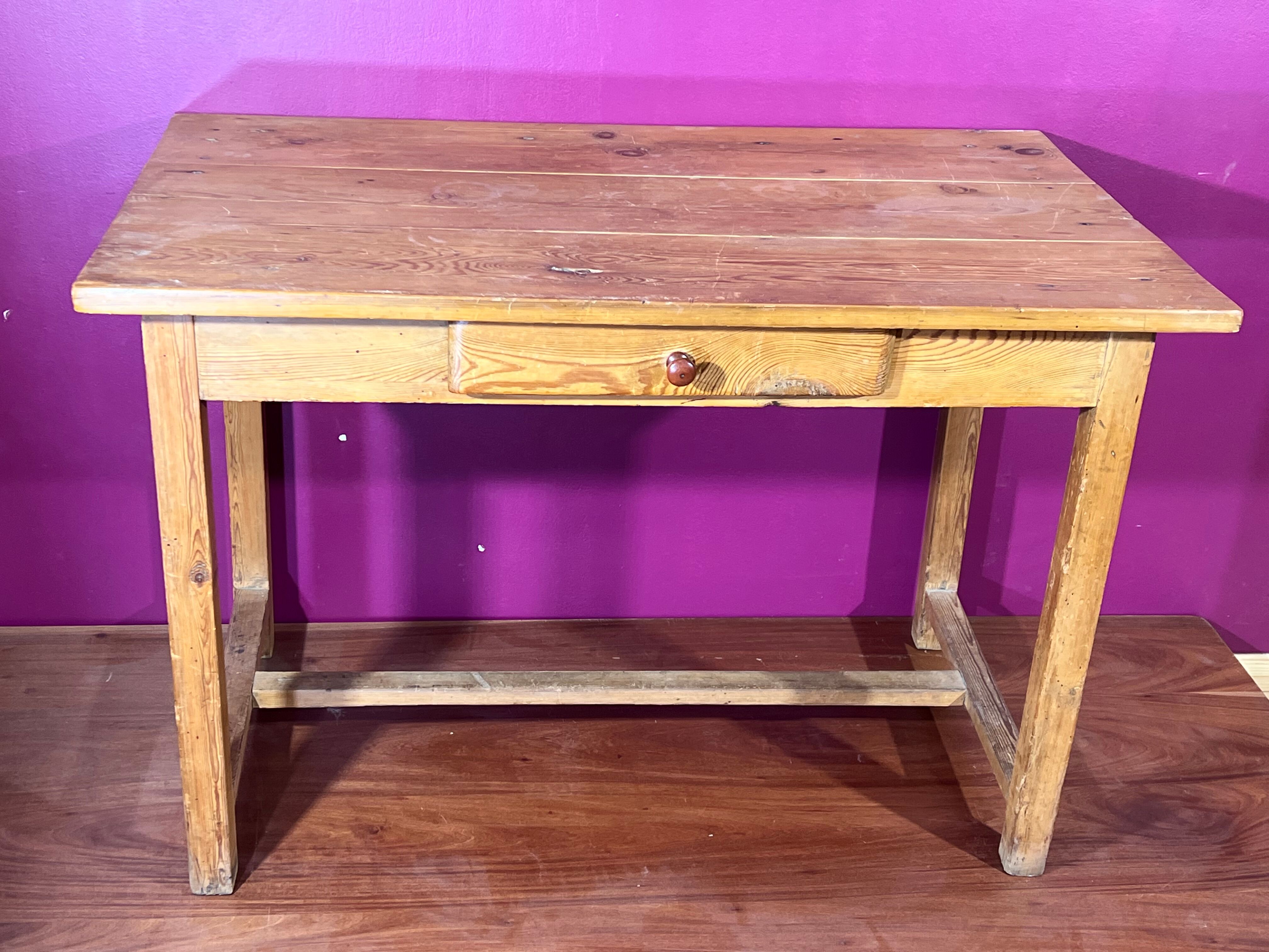 Small Farm Table / Country Office
