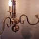 Lampe classique en laiton de style hollandais de couleur bronze doré