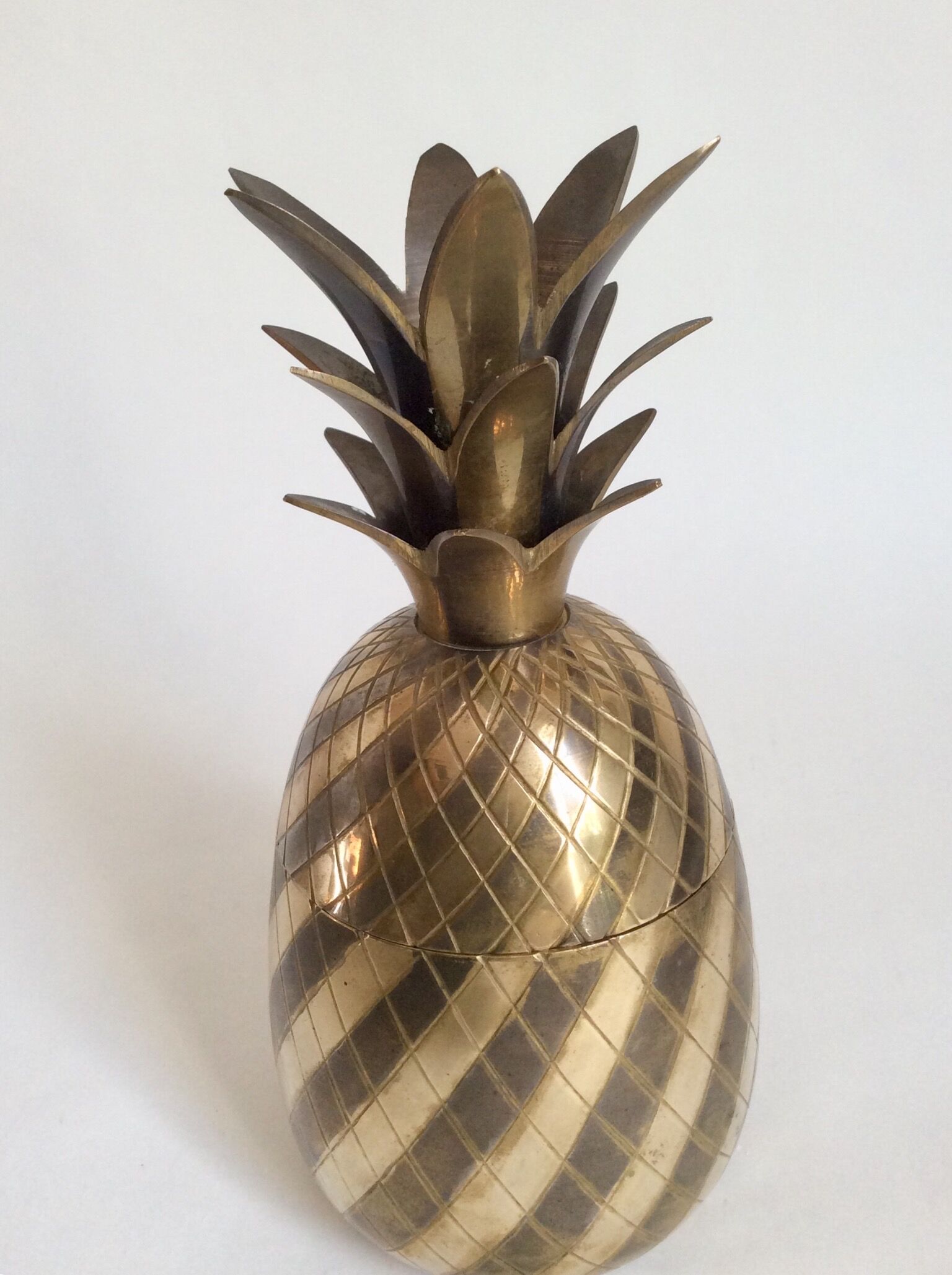 Brass pineapple