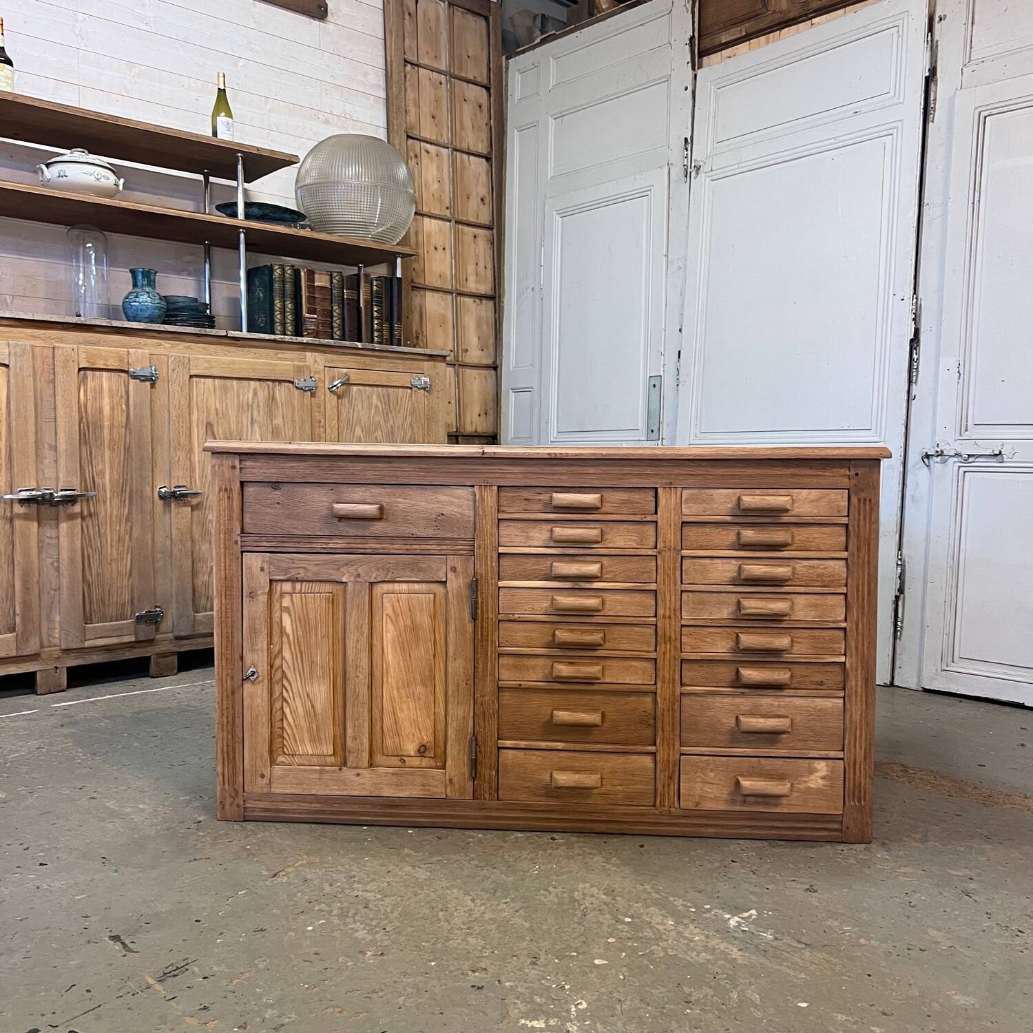 Jeweller's counter with drawers furniture