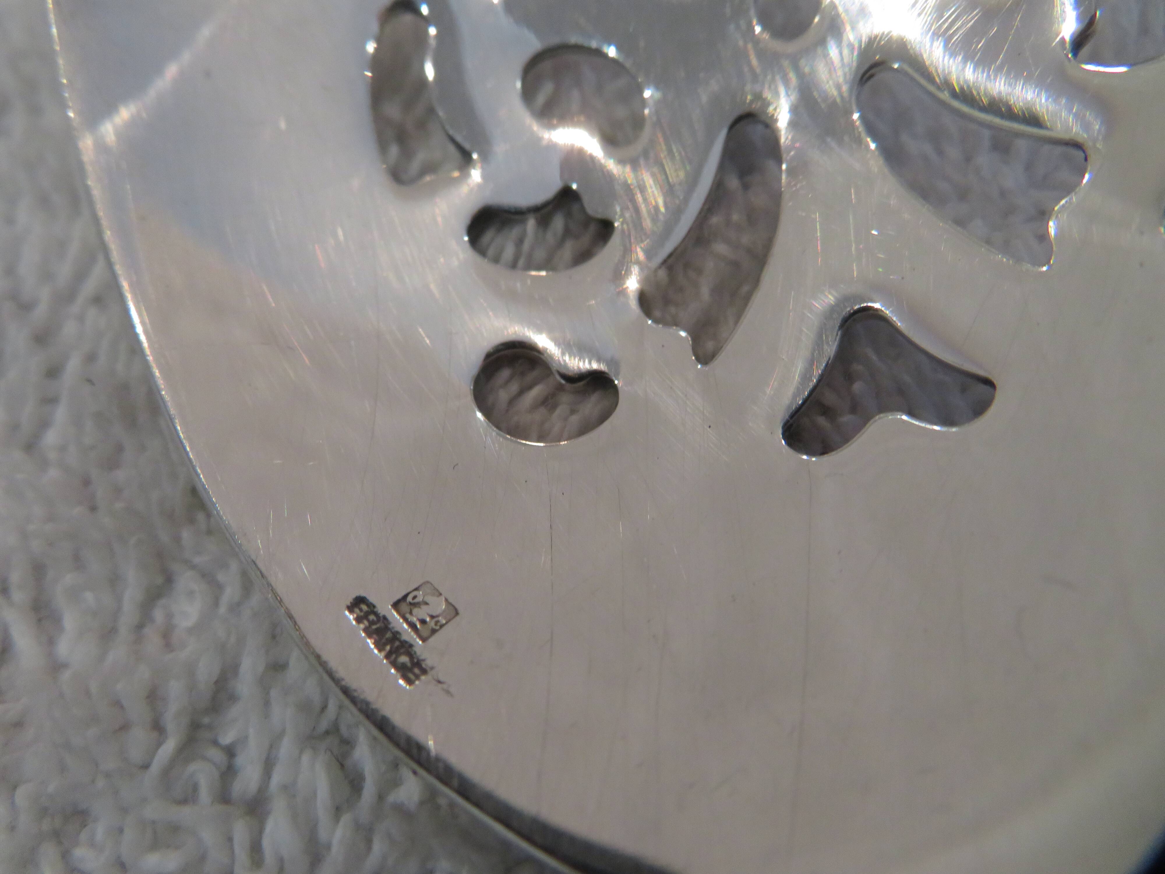 Christofle silver-plated ice cube serving spoon with pearl decoration