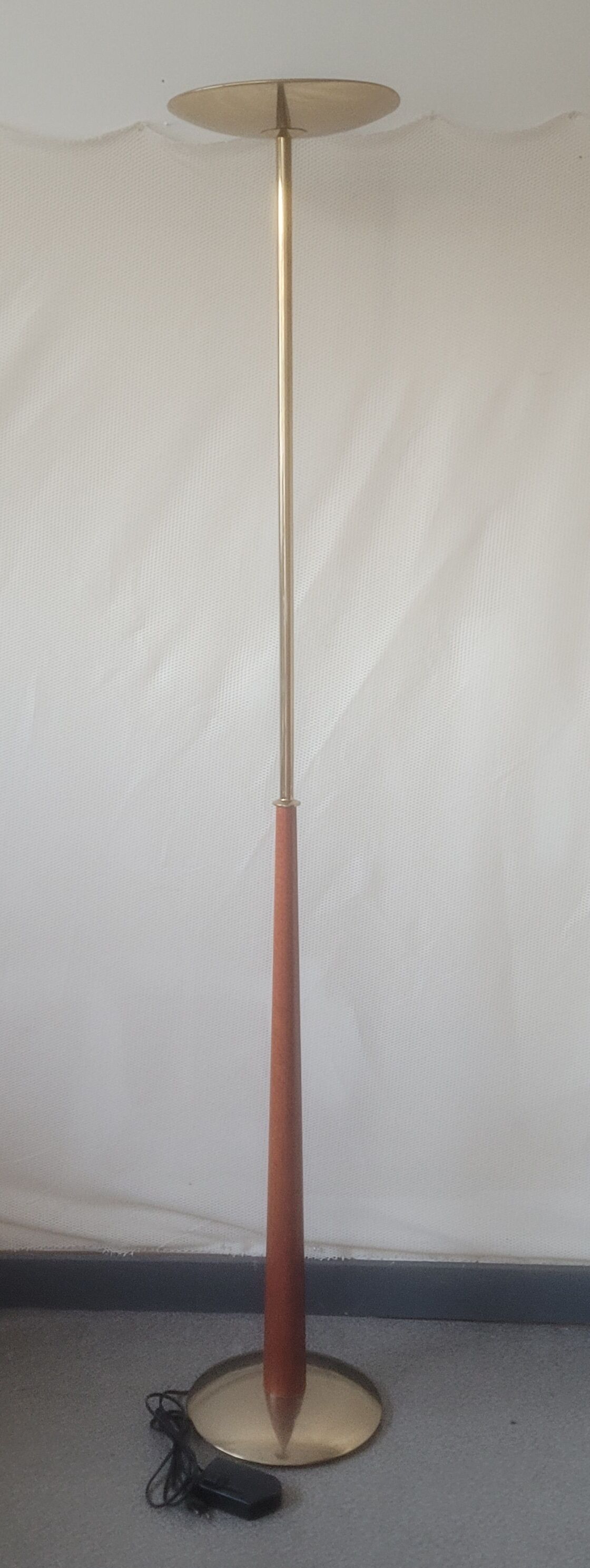 Lampadaire  halogene en laiton Fase