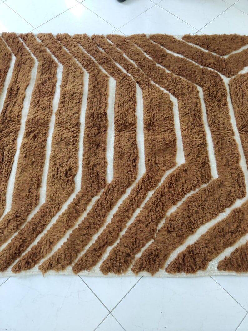 Handmade Moroccan Berber rug from the Atlas, size 200x300 cm.