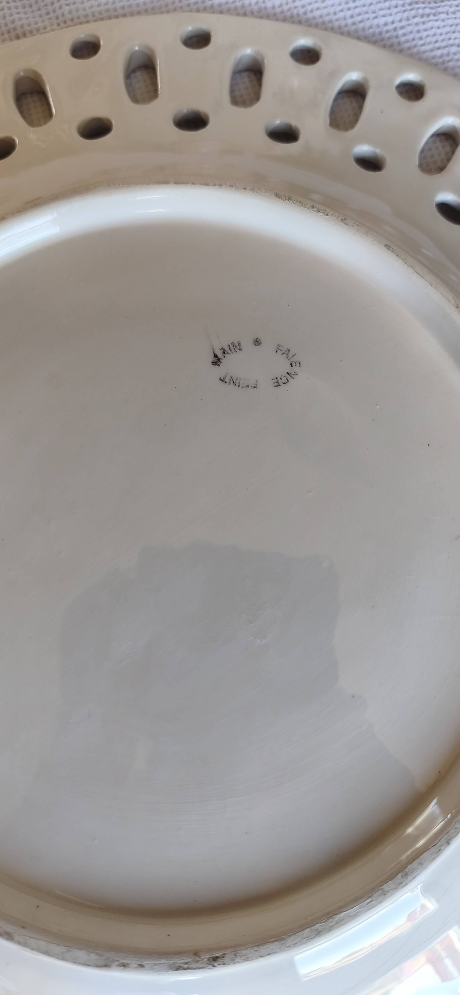PORTUGUESE PORCELAIN / HAND-PAINTED BOWL AND FOOTED DISH