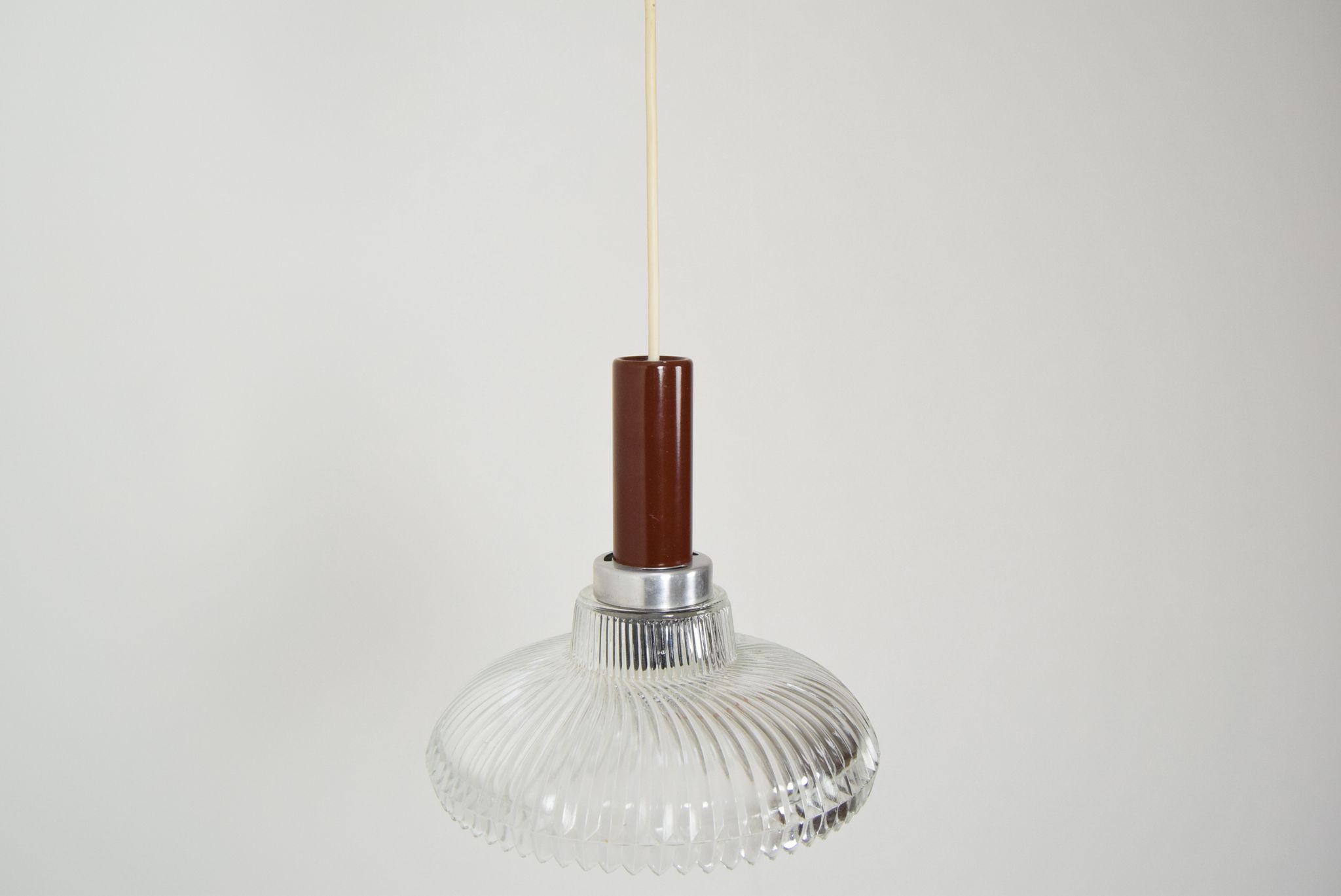 Suspension en verre du milieu du siècle années 1960