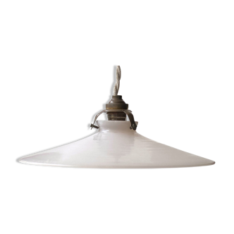 Opaline suspension