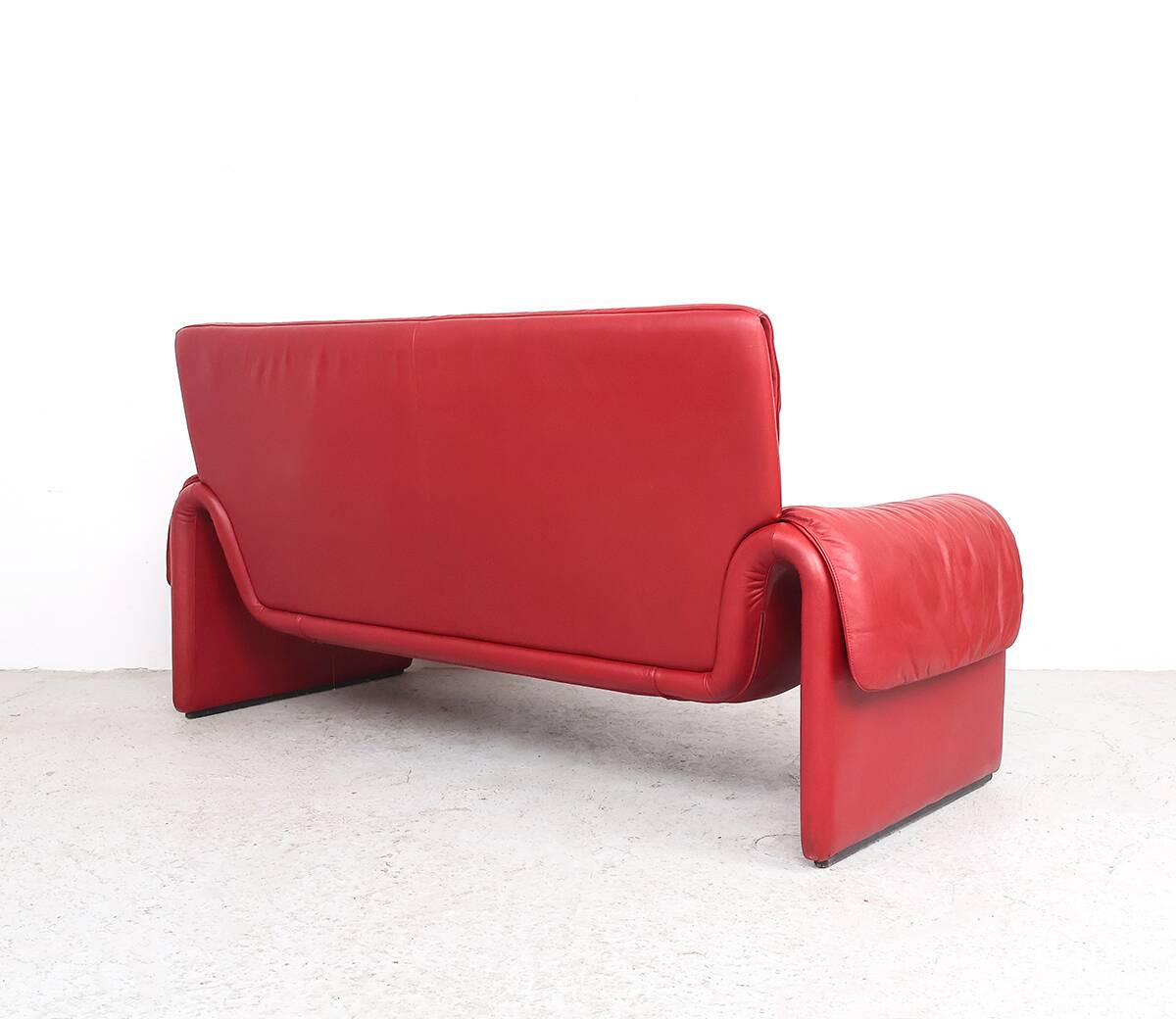 Canapé design en cuir rouge De Sede DS-2011, années 1990