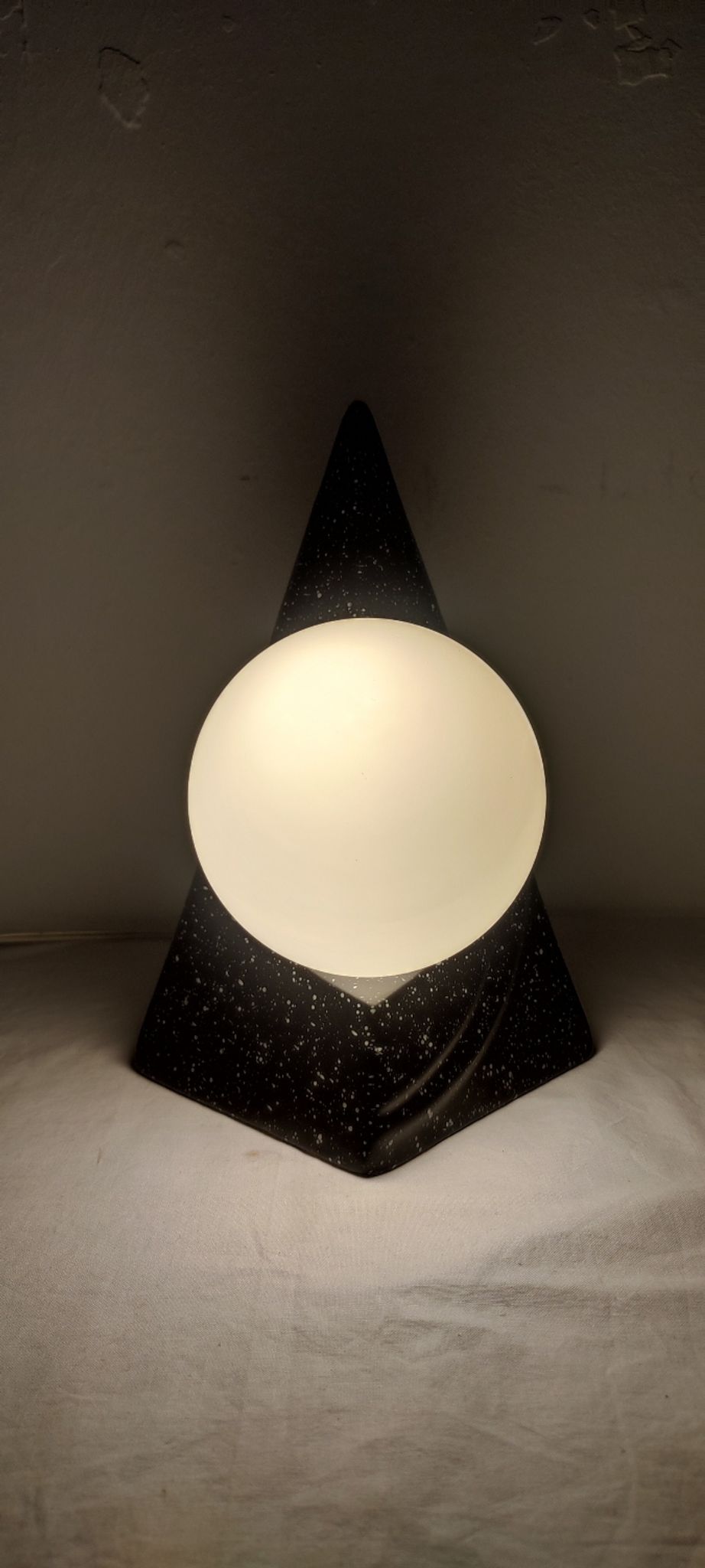 Lampe de table en céramique. Espagne, années 1970.