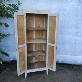 Small Parisian wardrobe