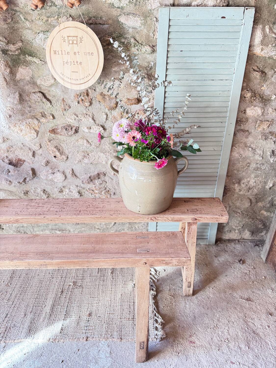 Paire de bancs de ferme