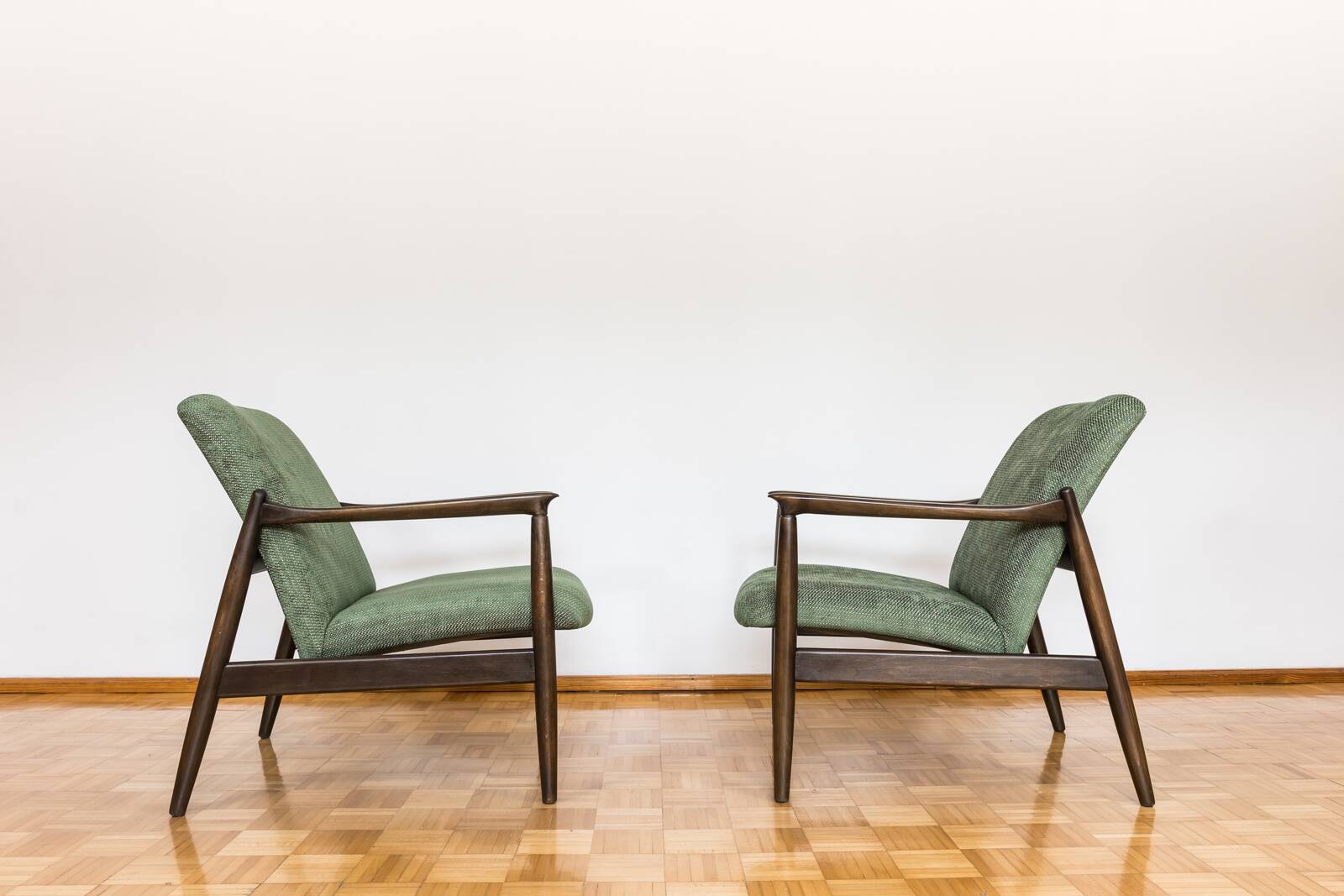 Paire de fauteuils GFM64 par Edmund Homa années 1960