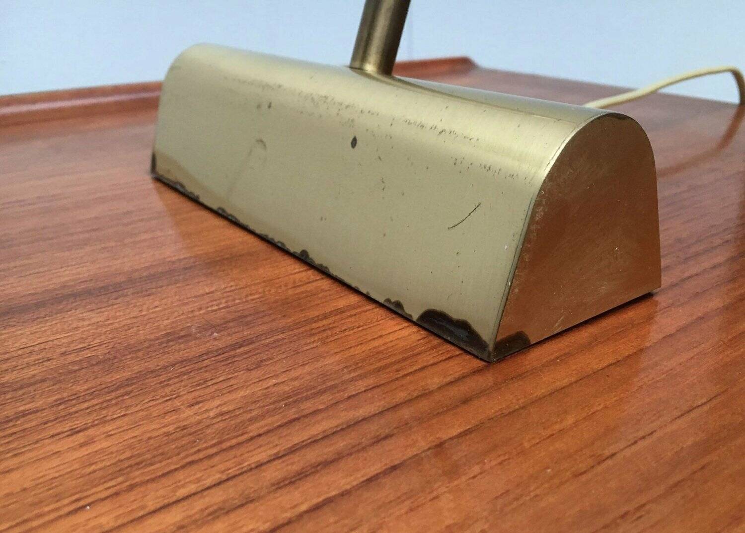 Mid-century brass swan neck table lamp in Hollywood Regency style from the 1960s.