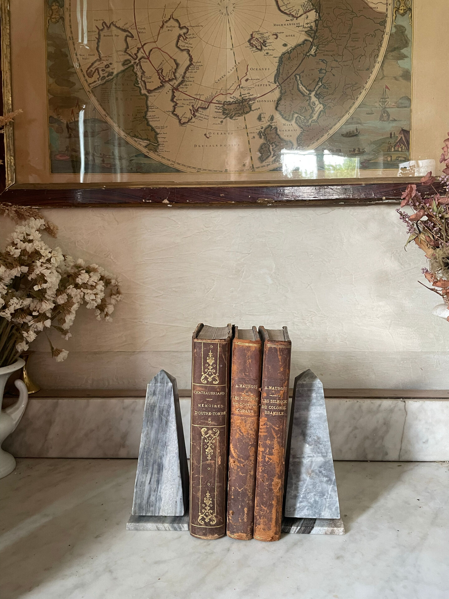 pair of obelisk bookends in marble Art Deco style