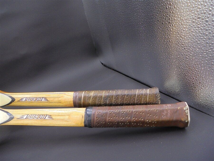 Ensemble de 2 raquettes en bois