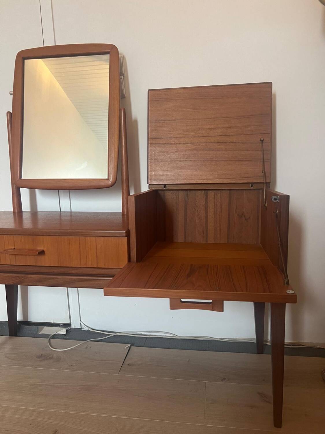 Coiffeuse en teck scandinave vintage