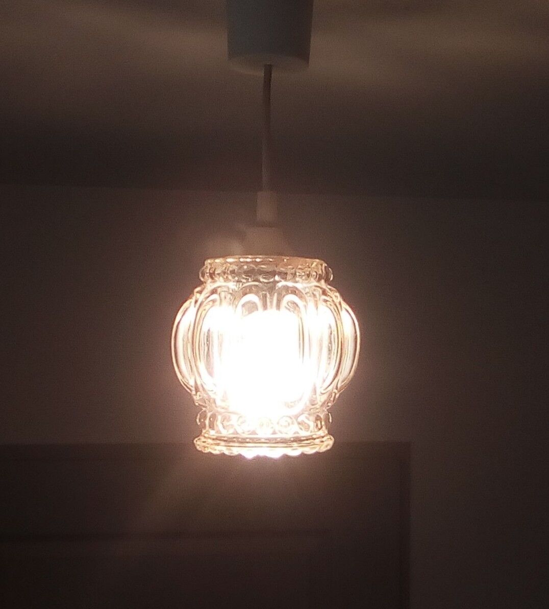 Hanging lamp in amber moulded glass 60/70 years