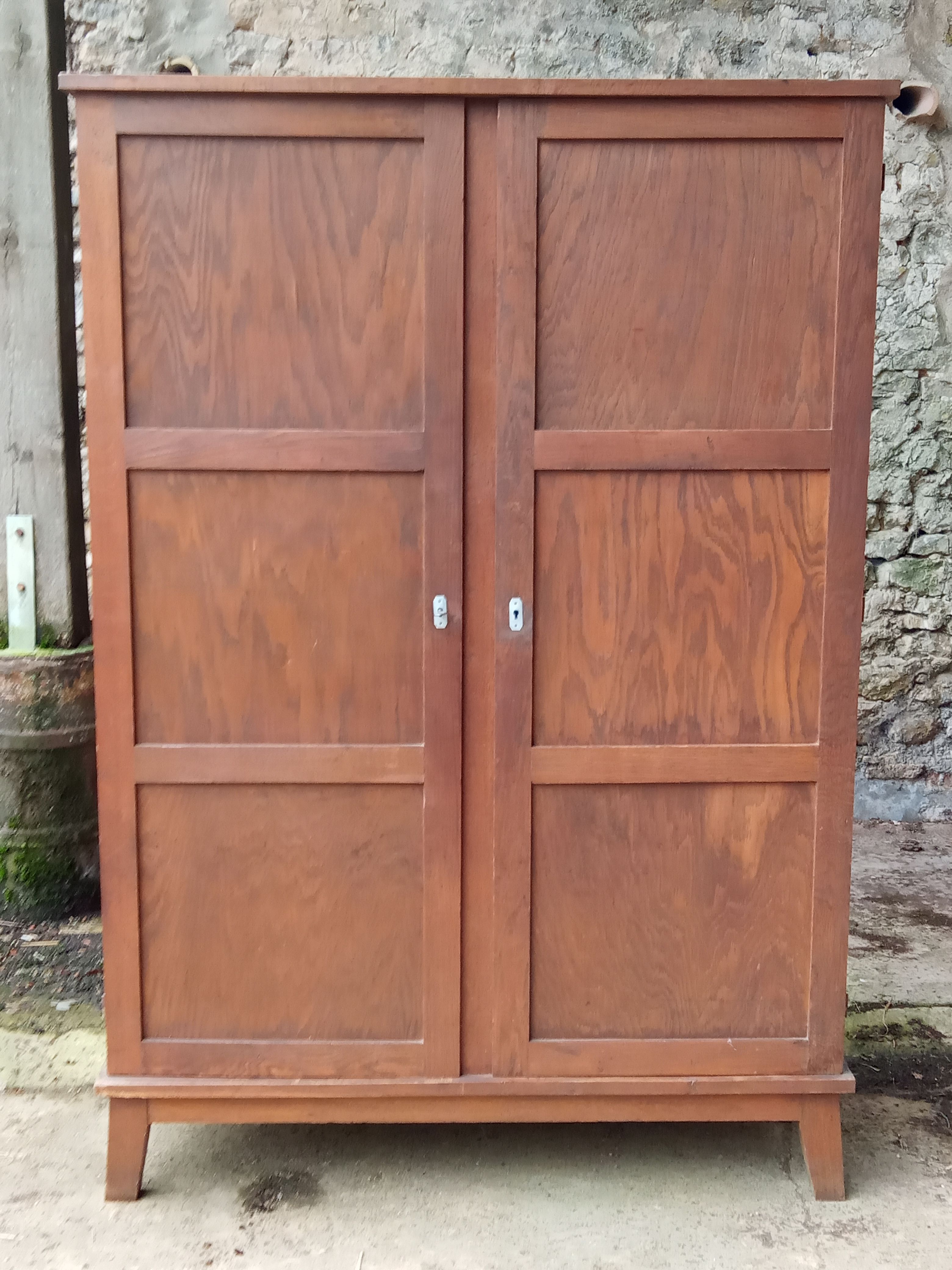 Rebuilding cabinet by René Gabriel, furniture for disaster victims