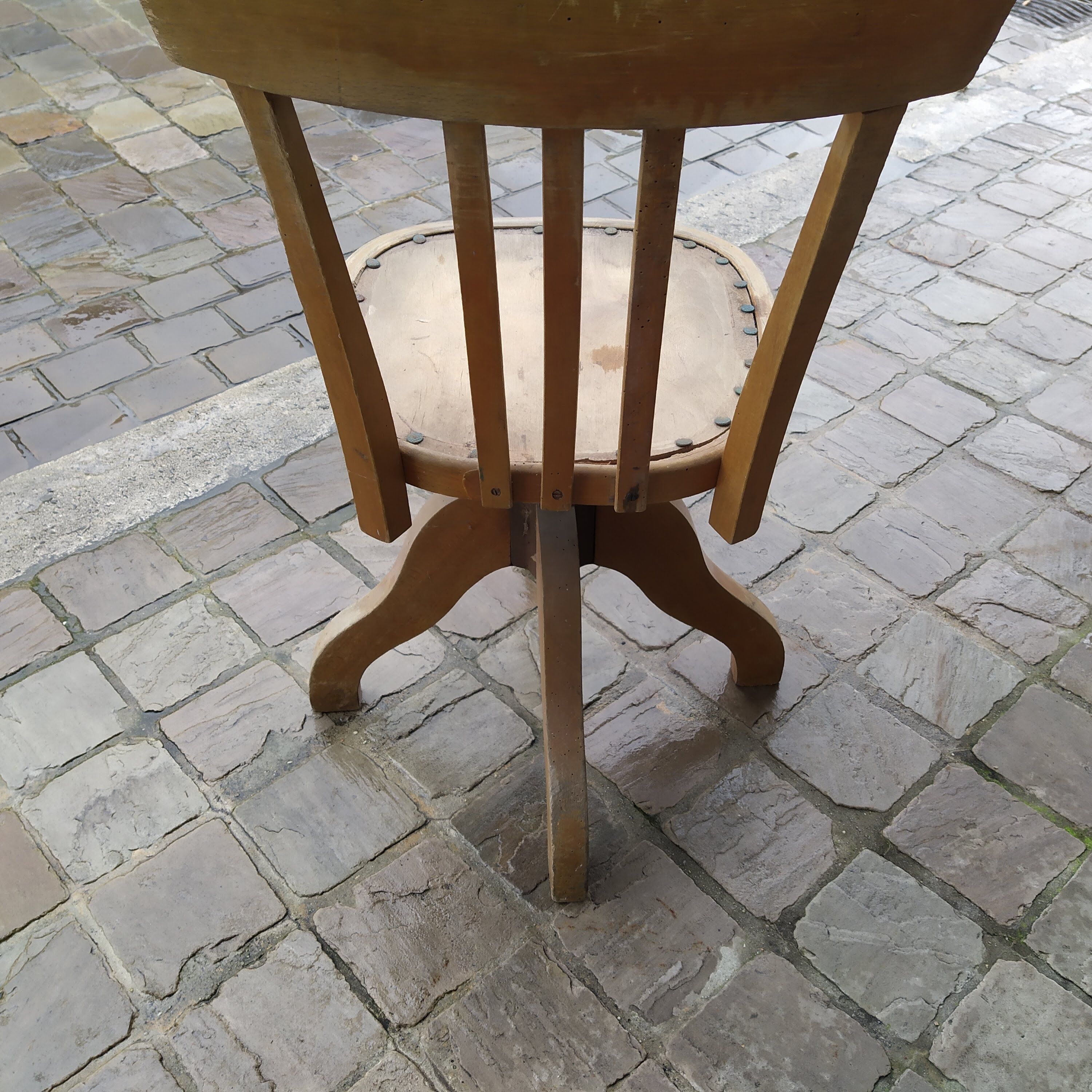 American armchair