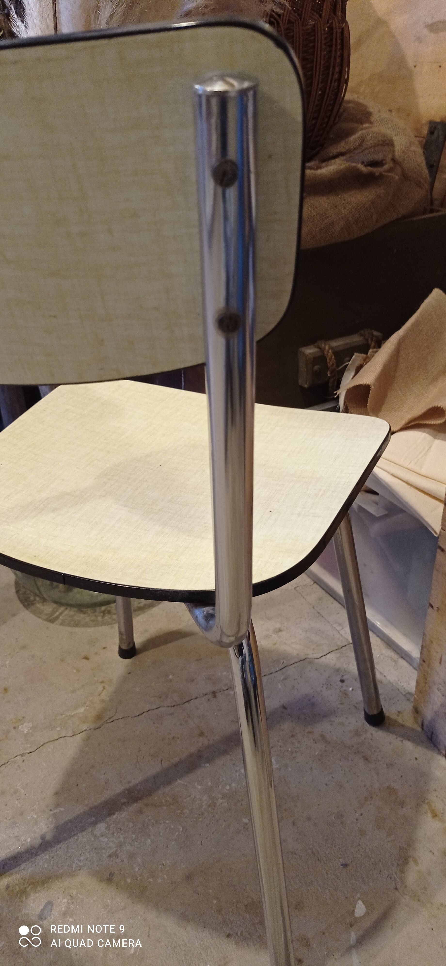 Chair anise formica